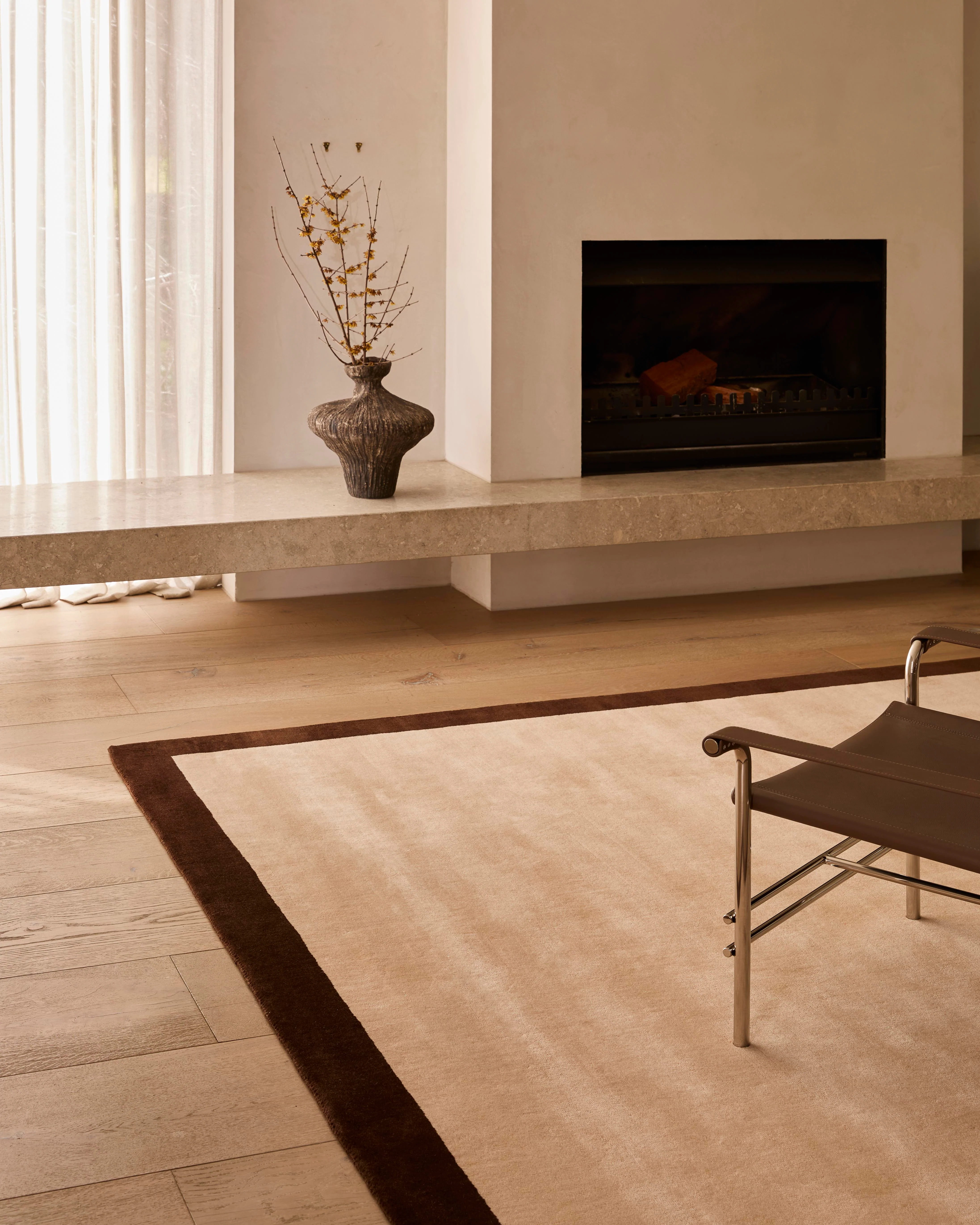 Frame Rug Chocolate & Linen - Image 3